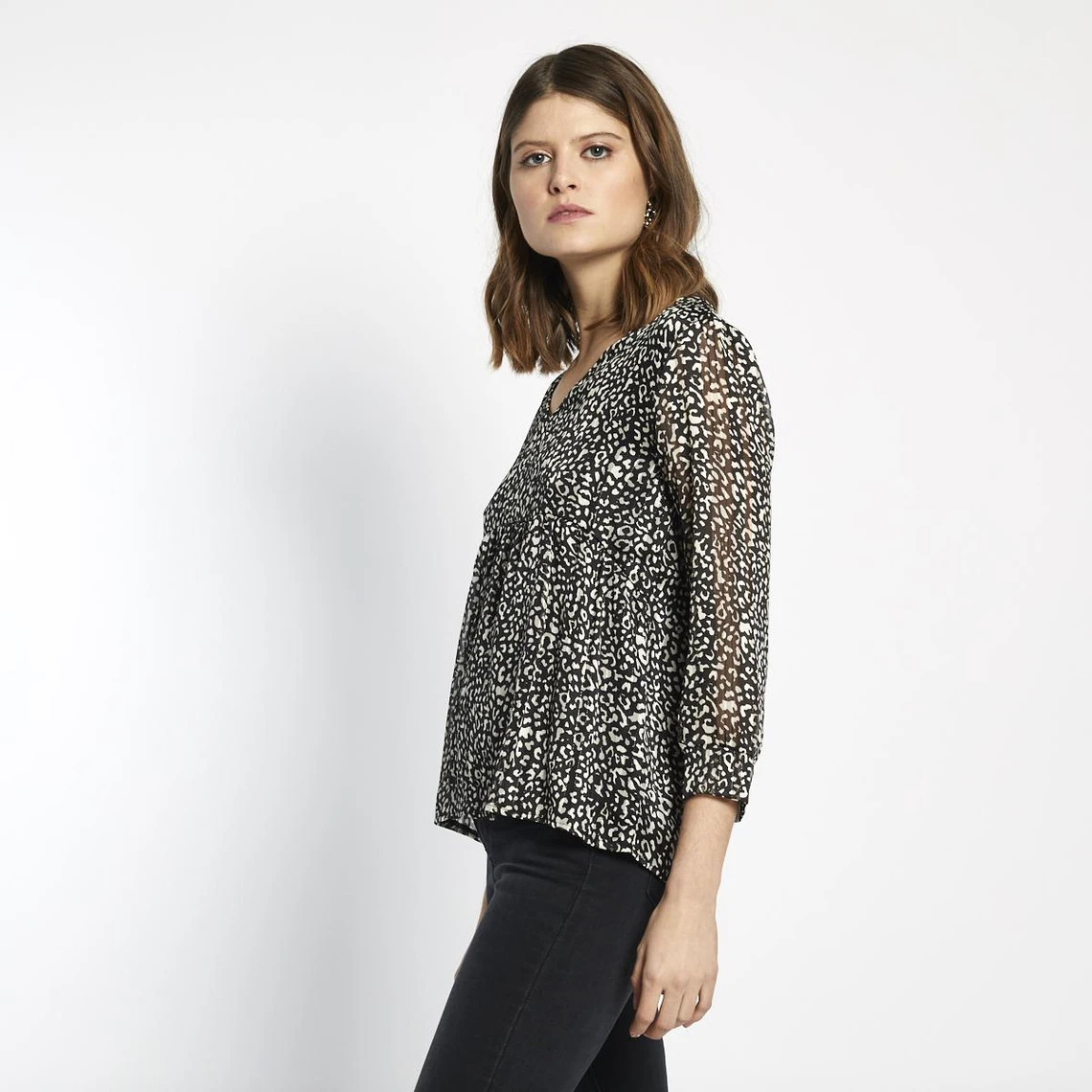 Blouse Col V Imprimée Léopard Célia | Blouse 3 SUISSES