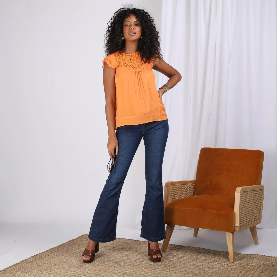 Blouse Sans Manche Encolure En Guipure Femme - Orange | 3 SUISSES – Image 2