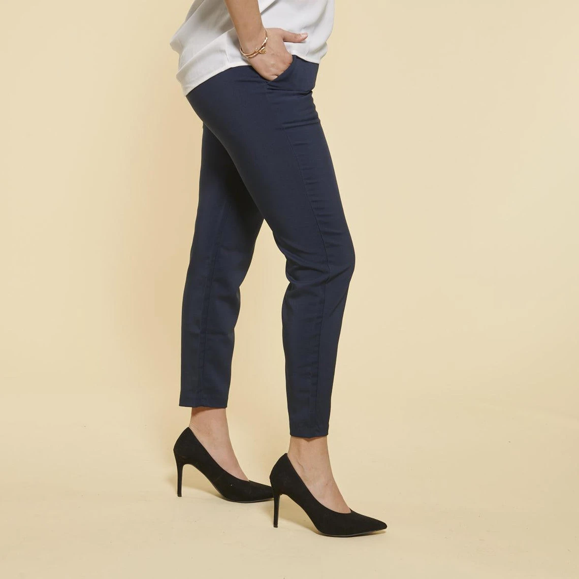 Pantalon Uni Poches Et Pinces Femme - Bleu Marine | 3 SUISSES – Image 3