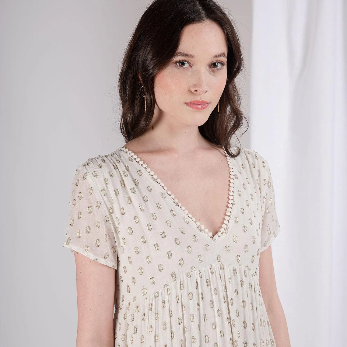 Robe Courte à Pois Doré Flore | Robe Courte 3 SUISSES – Image 2